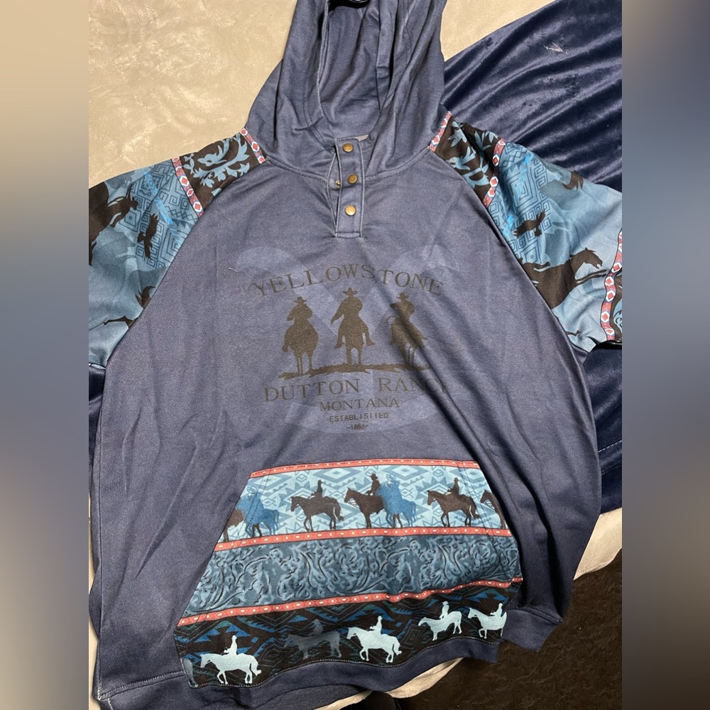 YELLOWSTONE HOODIE